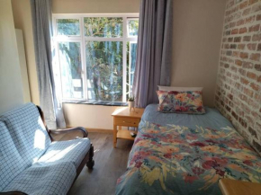 Cosy and sunny 1 bedroom place